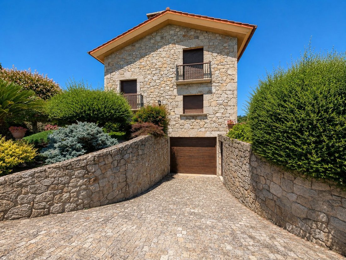 Villa in Tomiño, Galicien, Spanien 2 - 18902982