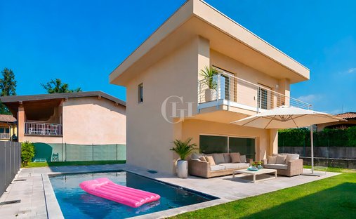 Villa a Manerba del Garda, Lombardia, Italia 1