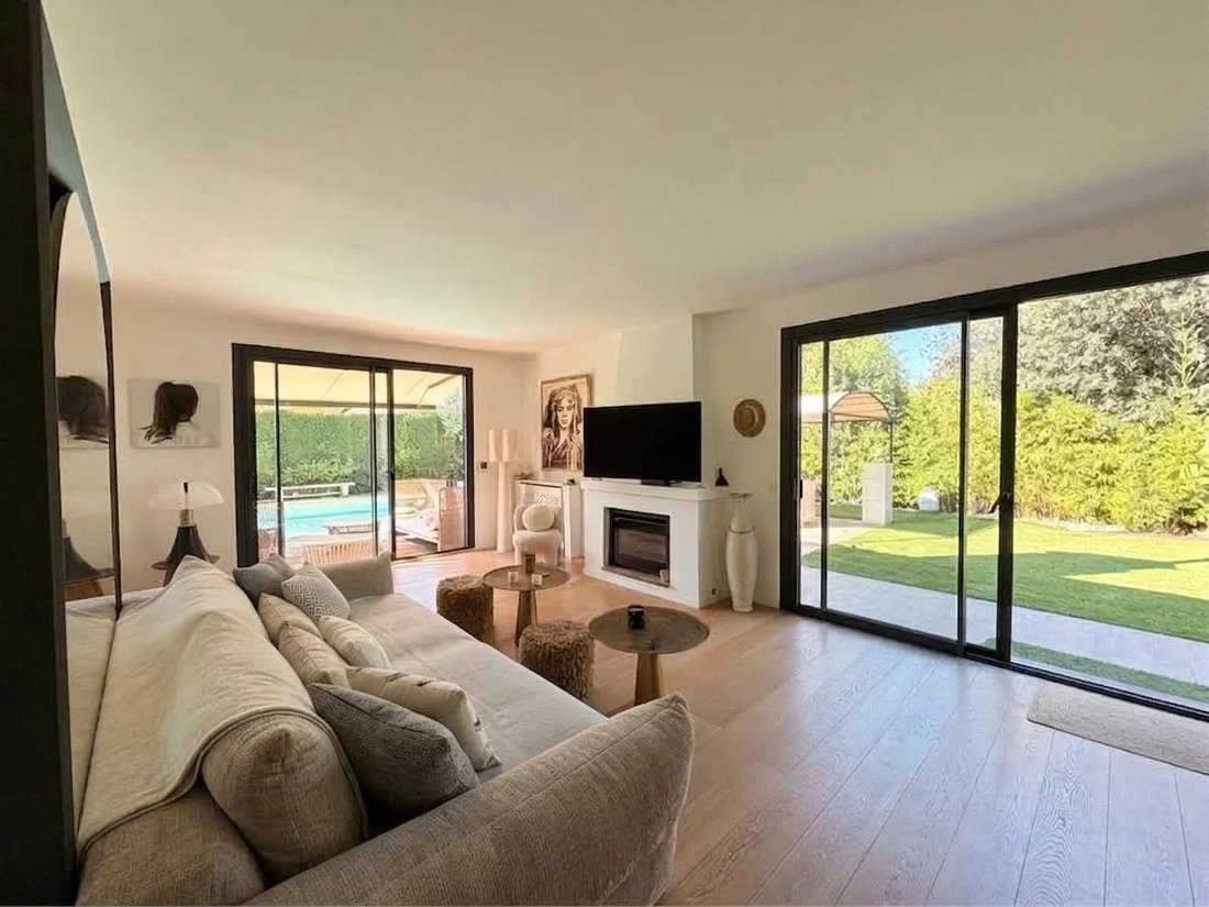 Villa a Mougins, Provenza-Alpi-Costa Azzurra, Francia 4 - 18903036
