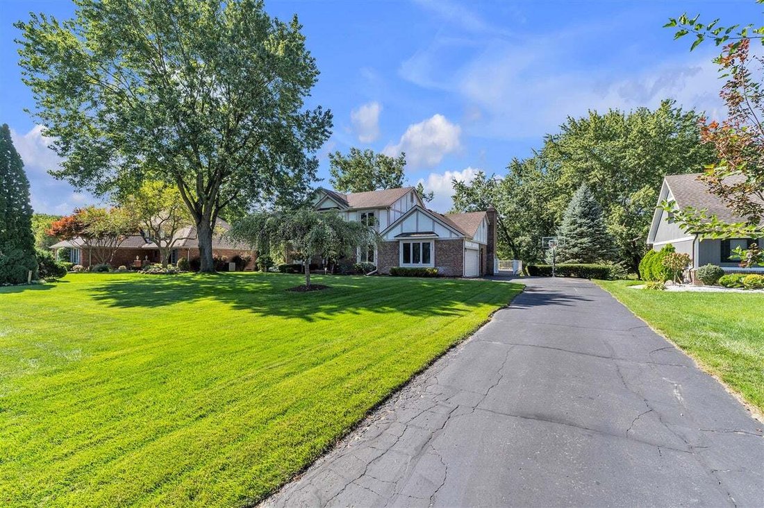 House in Brighton, Michigan, United States 3 - 18903569