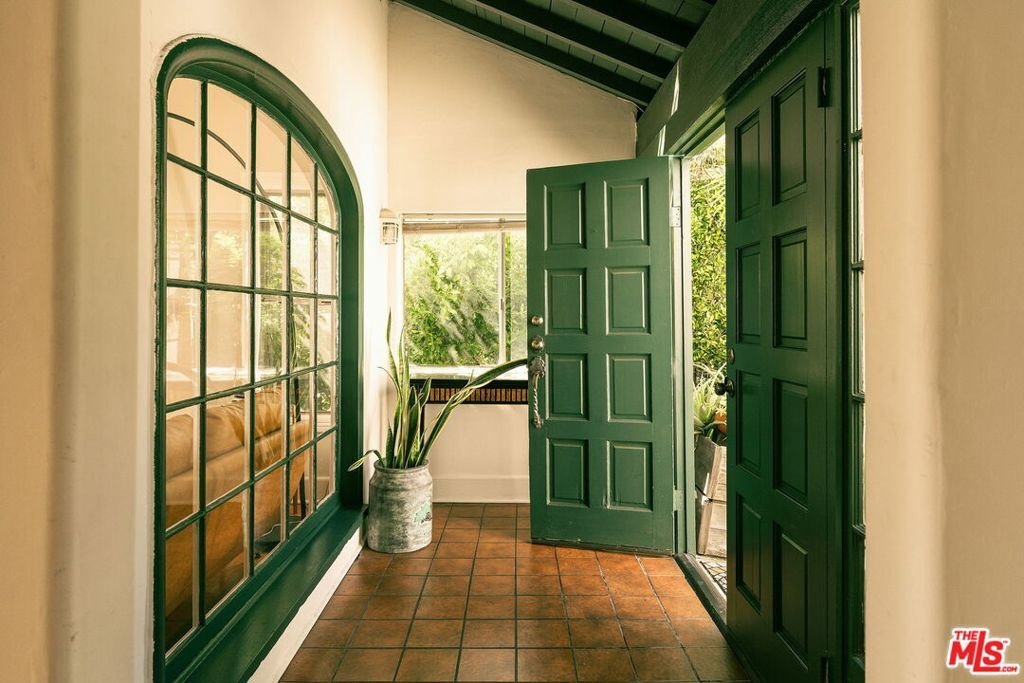 House in Los Angeles, California, United States 4 - 18902804
