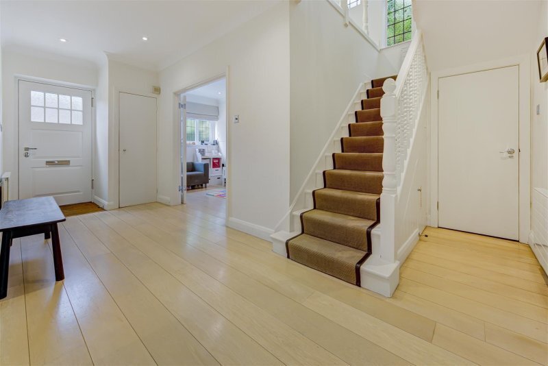 House in Hampstead Garden Suburb, Barnet, England 2 - 18903271
