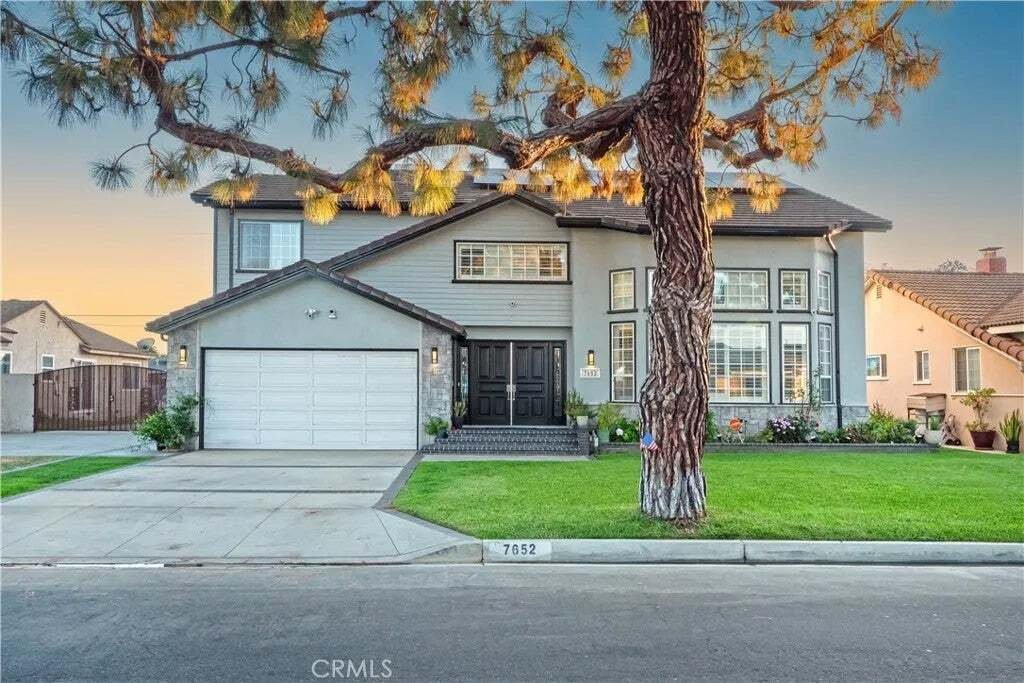 Condo in Downey, California, United States 1 - 18903033