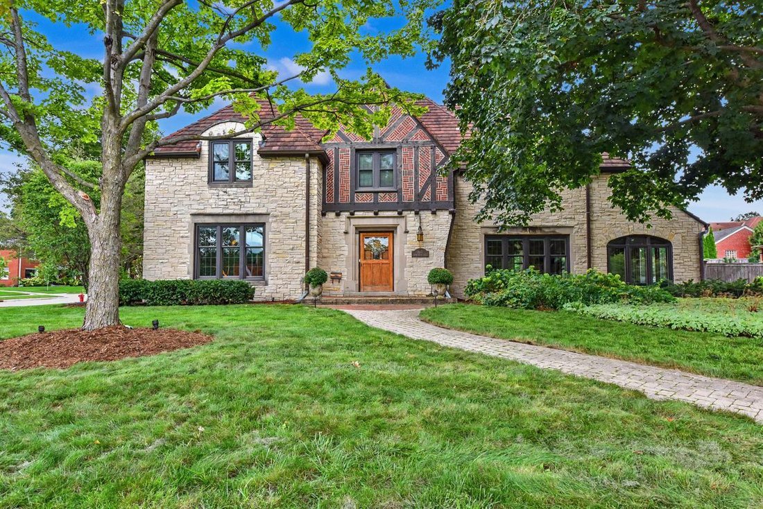 House in Wauwatosa, Wisconsin, United States 1 - 18902719