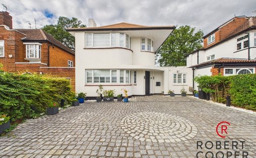 Maison à Pinnerwood Park, Hillingdon, Angleterre 1