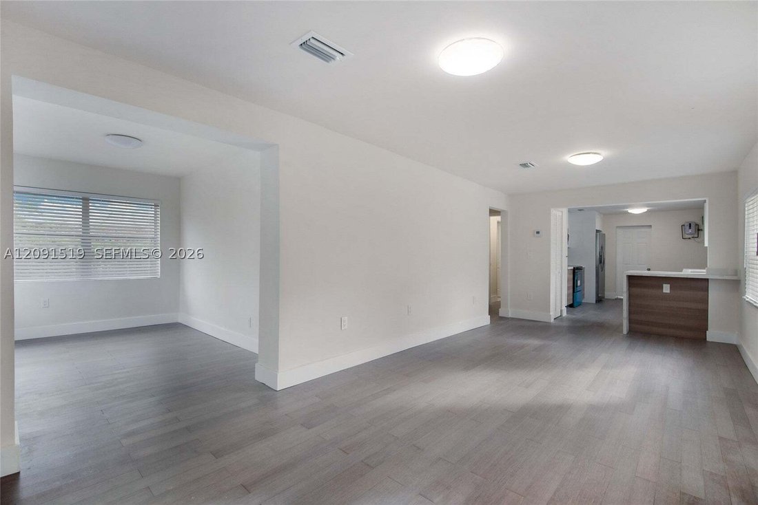 House in Miami, Florida, United States 5 - 18902957