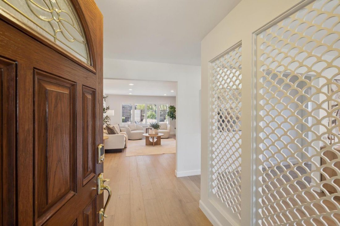 Condo in Millbrae, California, United States 3 - 18903294