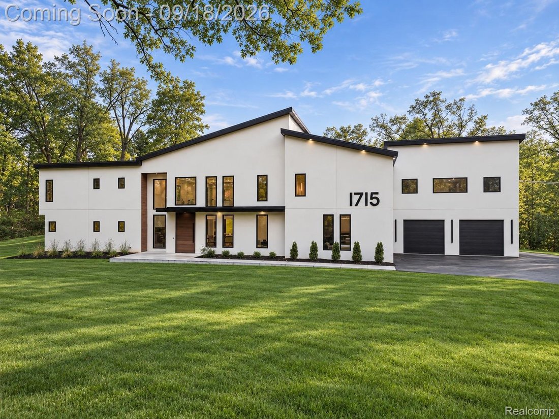 House in Farmington Hills, Michigan, United States 1 - 18903207