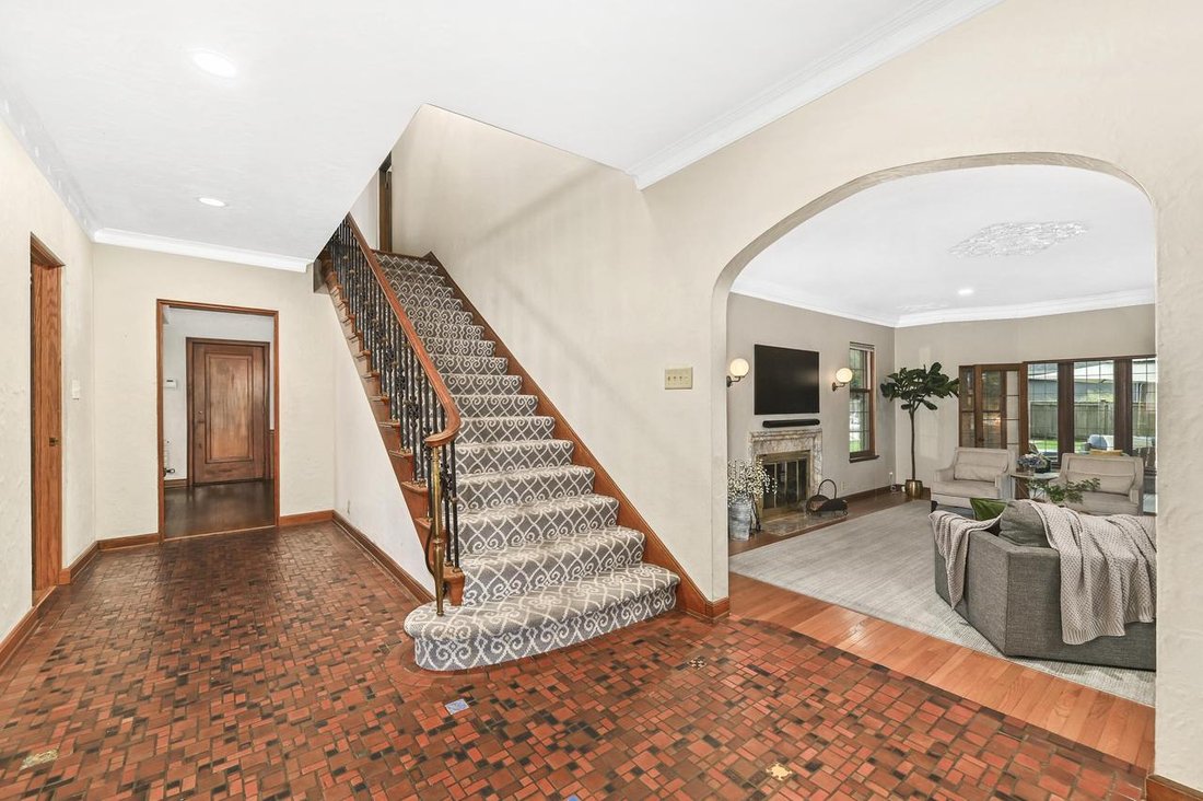 House in Wauwatosa, Wisconsin, United States 4 - 18902719