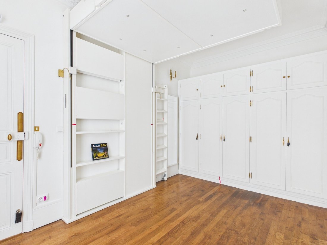 Apartment in La Fourche-Guy Môquet, Paris 17e Arrondissement, Paris 4 - 18903700