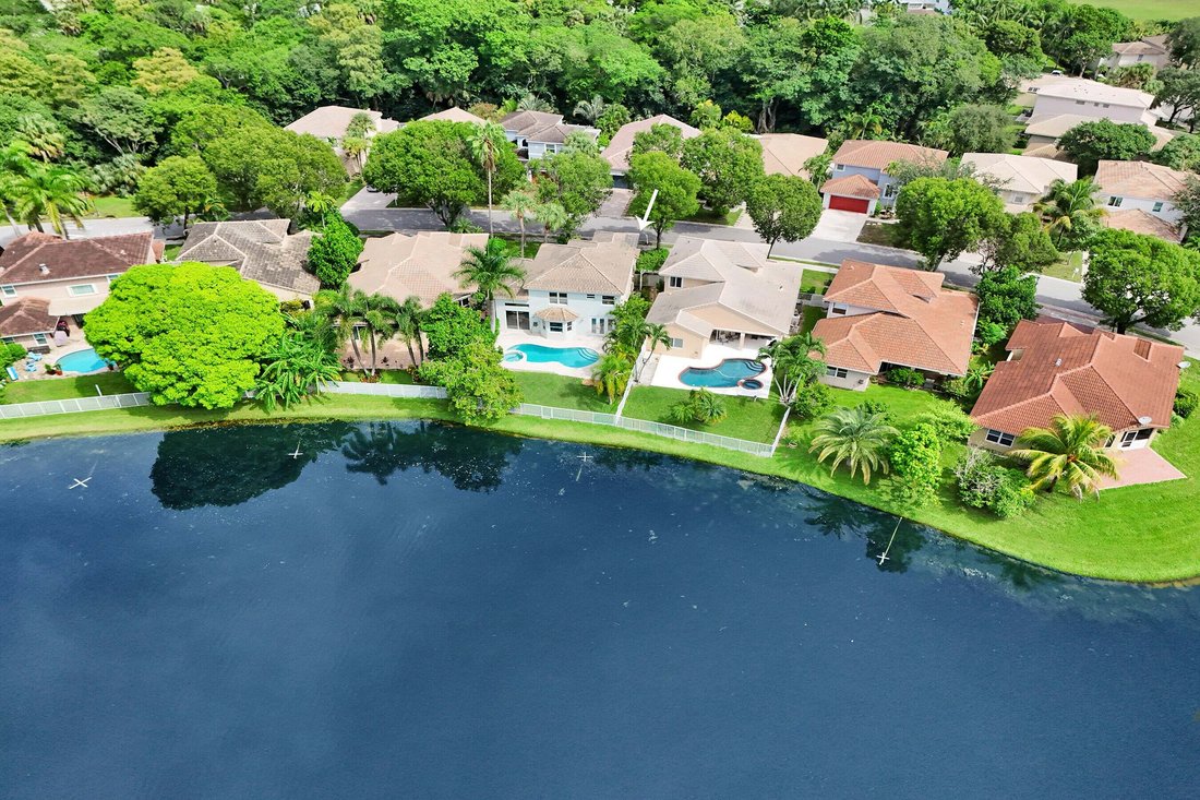 House in Coconut Creek, Florida, United States 4 - 18903096