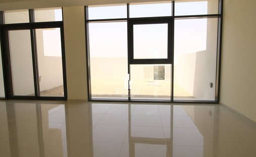 Villa in Damac Hills 2, Emirato di Dubai, Emirati Arabi Uniti 1