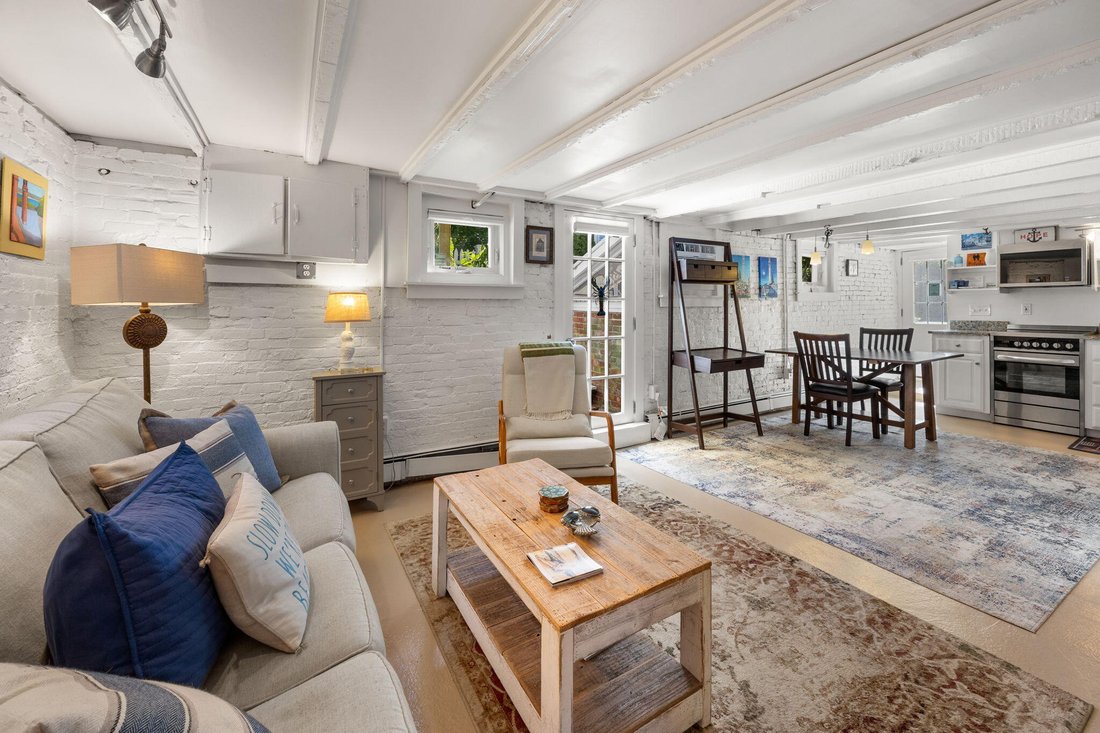 Condo in Provincetown, Massachusetts, United States 3 - 18903680