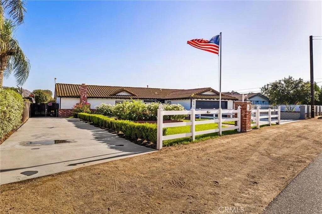 House in Norco, California, United States 5 - 18903063