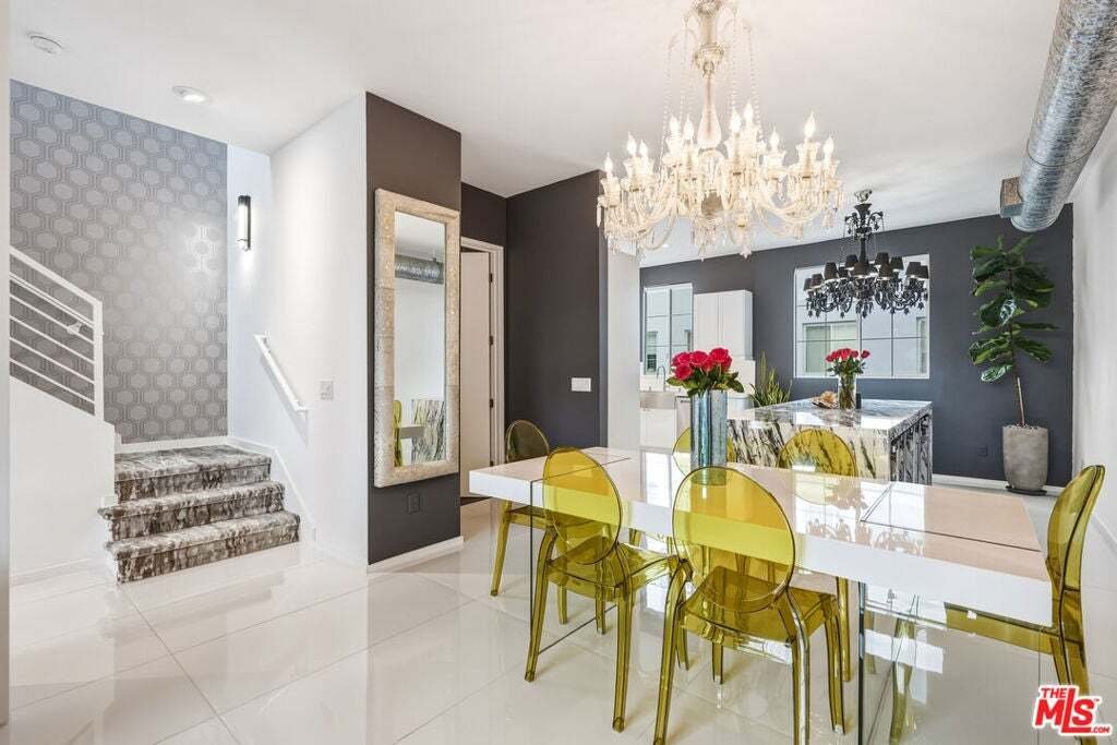 Condo in Los Angeles, California, United States 4 - 18902790