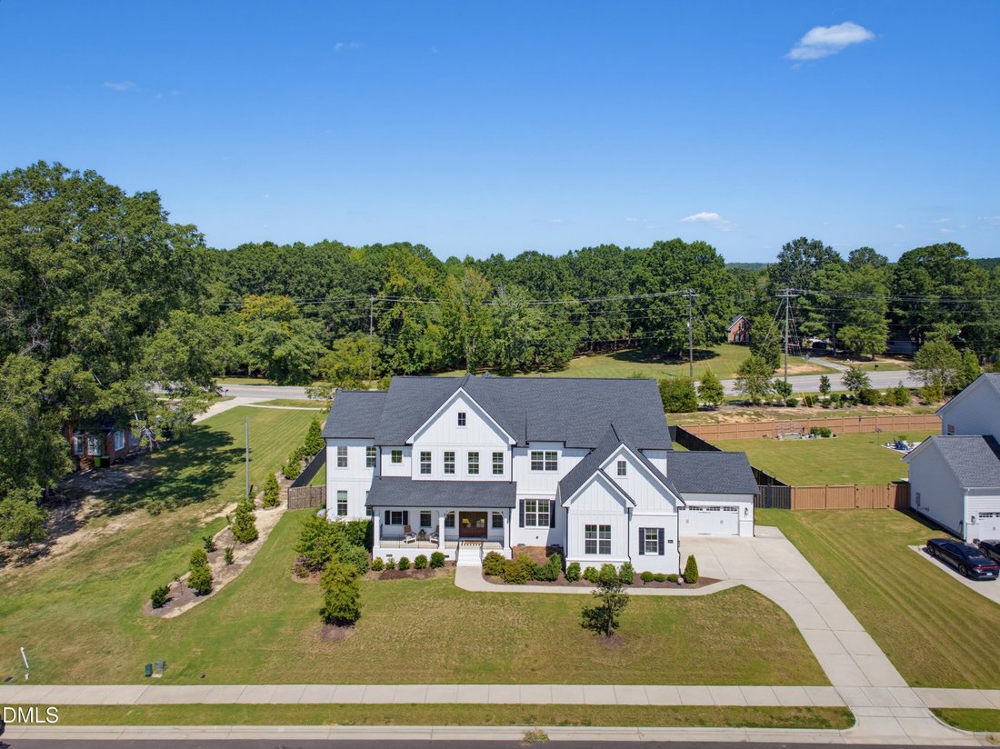 House in Apex, North Carolina, United States 5 - 18902964