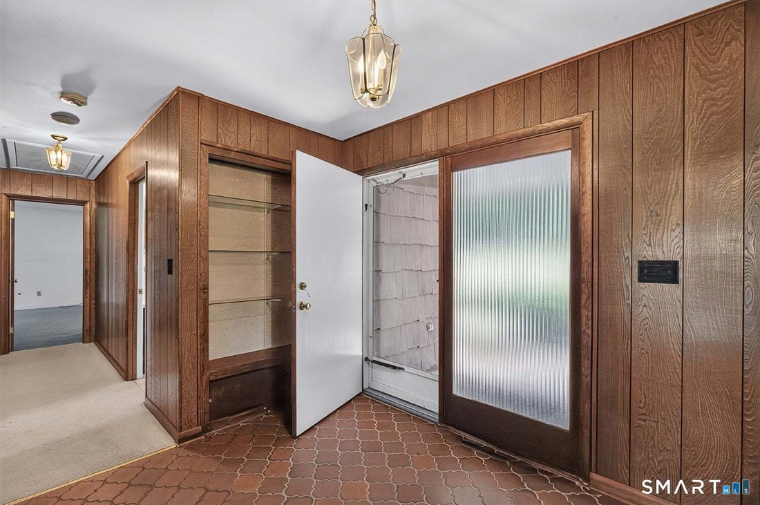 House in Trumbull, Connecticut, United States 2 - 18903516