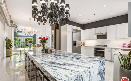 Condo in Los Angeles, California, United States 1