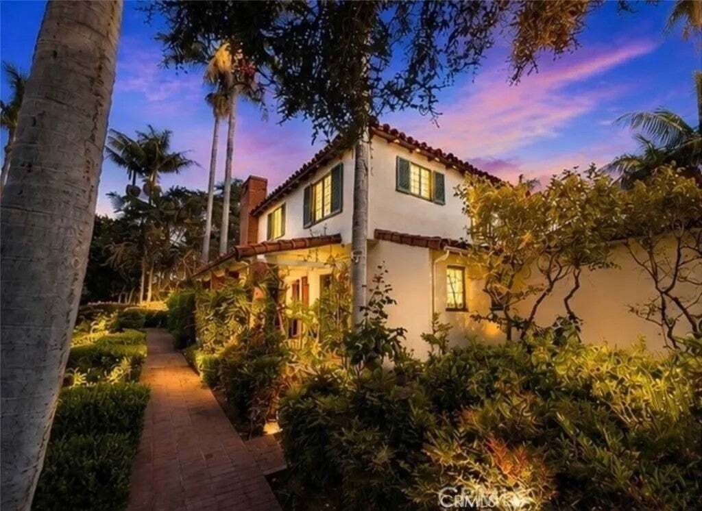 House in Signal Hill, California, United States 2 - 18903022