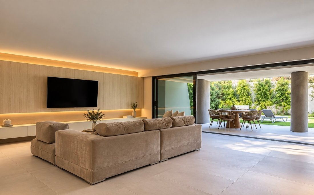 Villa in Vouliagmeni, Attika, Griechenland 2 - 15952527