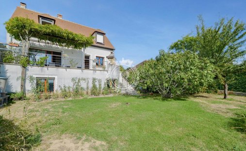 House in La Chataigneraie, Saint-Leu-la-Forêt, France 1