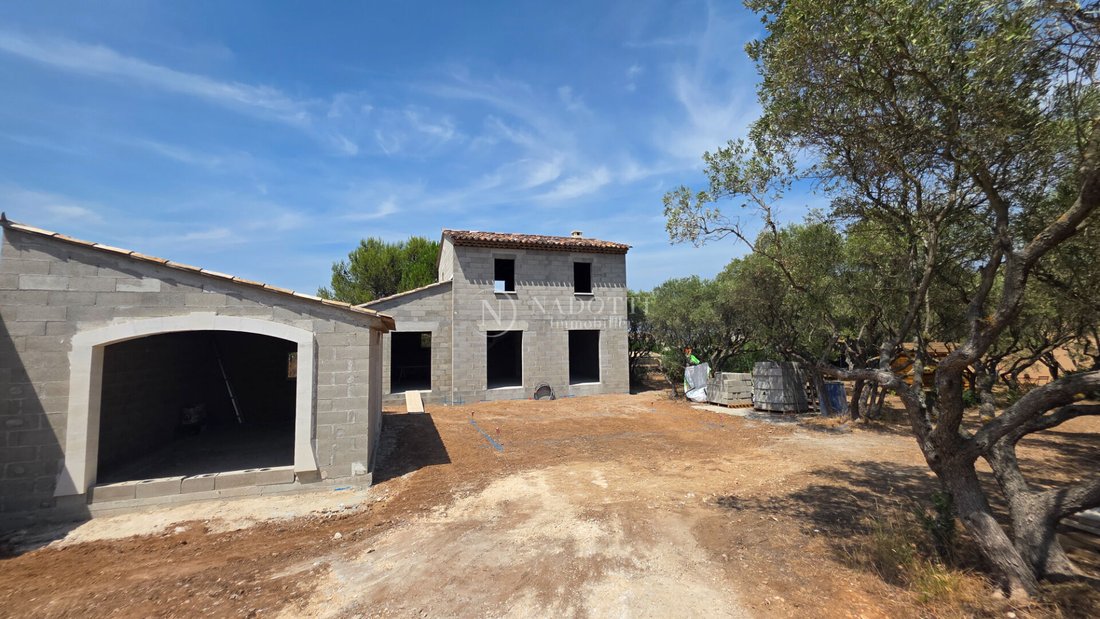 House in Eygalières, Provence-Alpes-Côte d'Azur, France 2 - 18904261