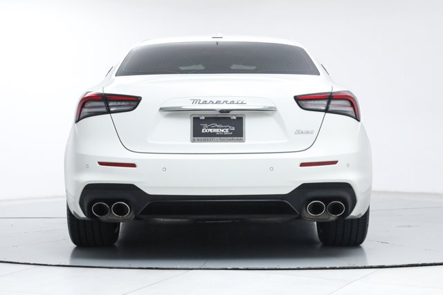 Sedan in Fort Lauderdale, FL, United States 4 - 18904414
