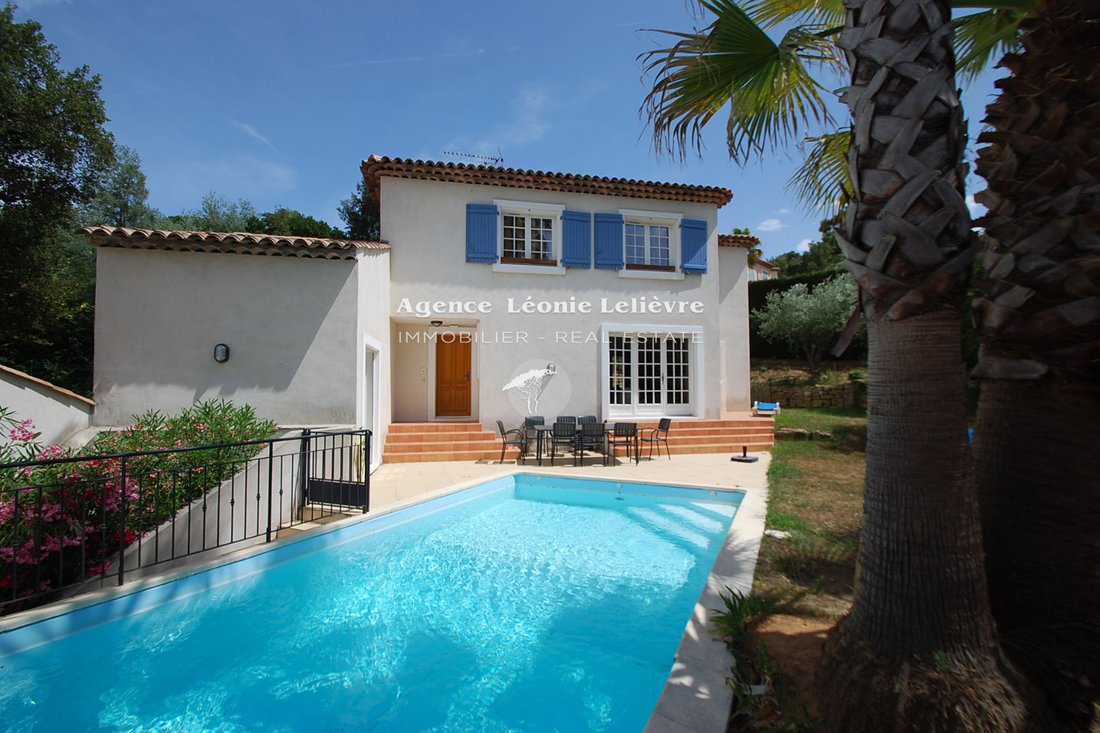 Villa in Ville-Les Saquedes-Le Bouillonnet, Sainte-Maxime, France 1 - 17948479