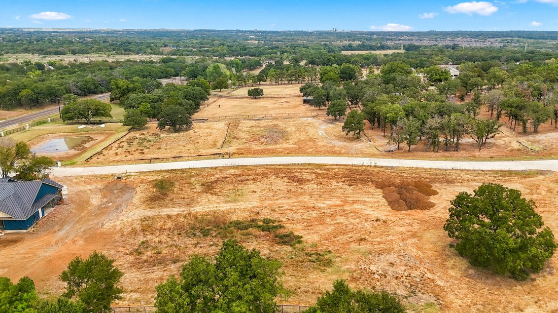 Land in Lantana, Texas, United States 4 - 18903860