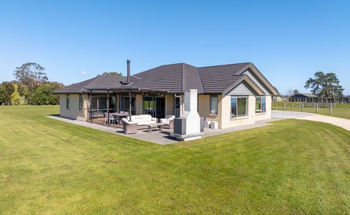 Land in West Taratahi, Wellington, New Zealand 1