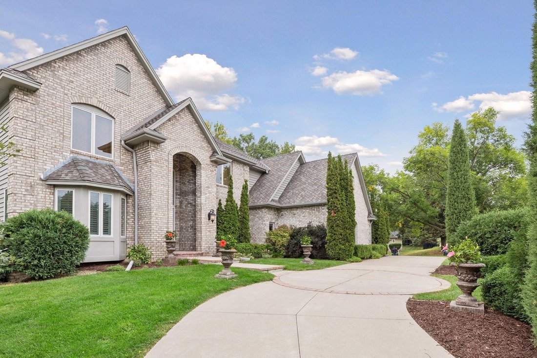 House in Wayzata, Minnesota, United States 2 - 18904468