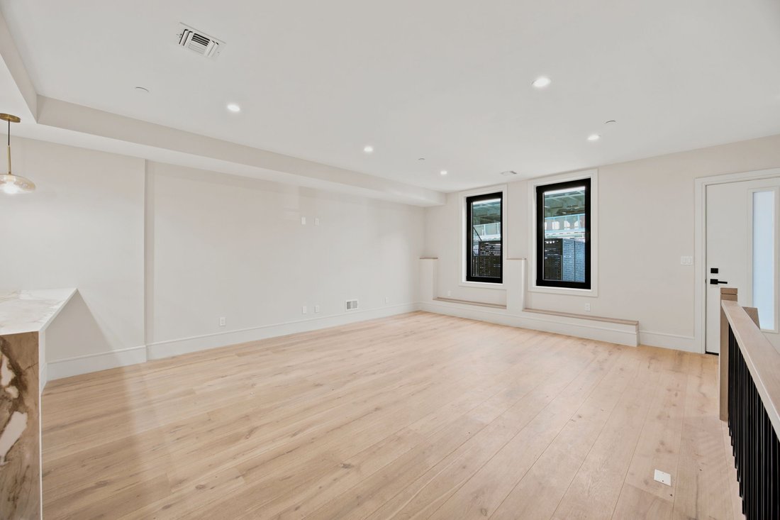 Condo in New York, New York, United States 4 - 18904482