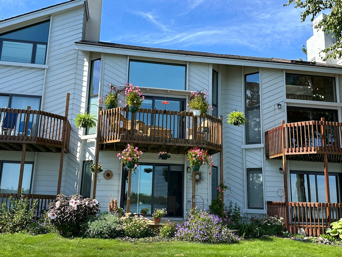 Condo in Petoskey, Michigan, United States 1 - 18904479