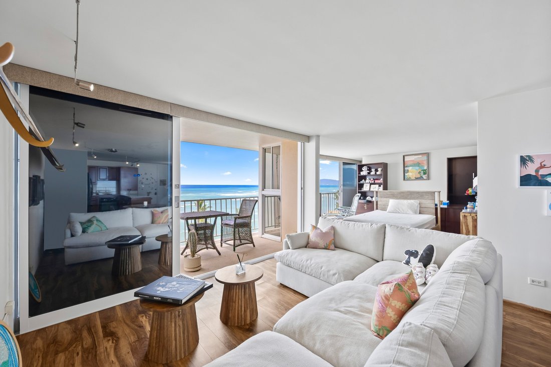Condo in Honolulu, Hawaii, United States 2 - 18904489