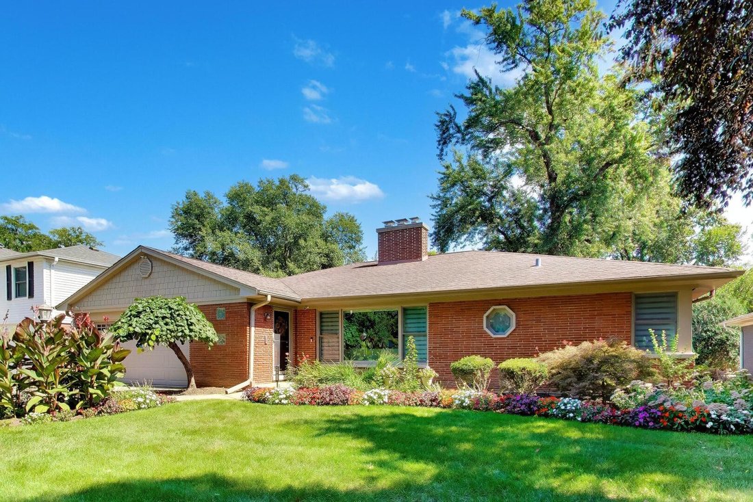 House in Mount Prospect, Illinois, United States 1 - 18904566