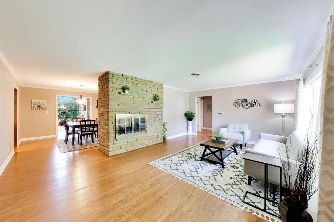House in Mount Prospect, Illinois, United States 3 - 18904566