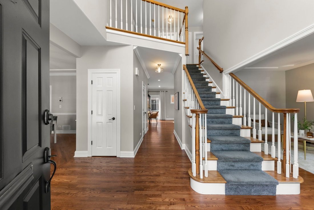 House in Elmhurst, Illinois, United States 2 - 18904537