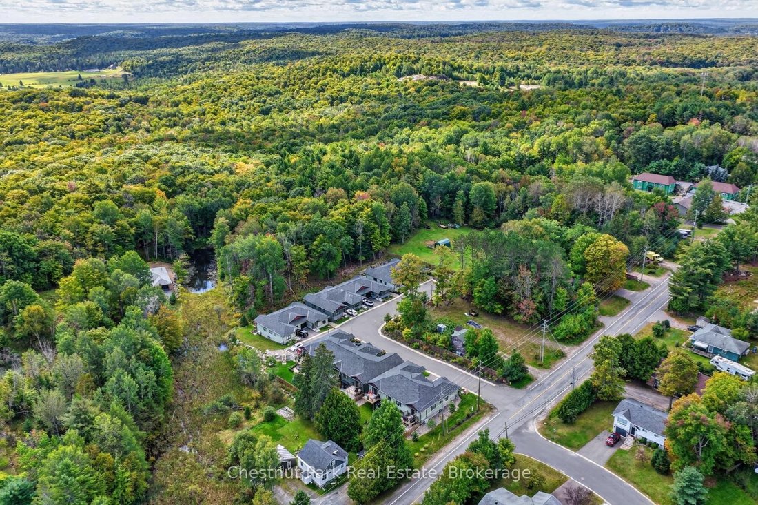 Condo in Huntsville, Ontario, Canada 1 - 18904660