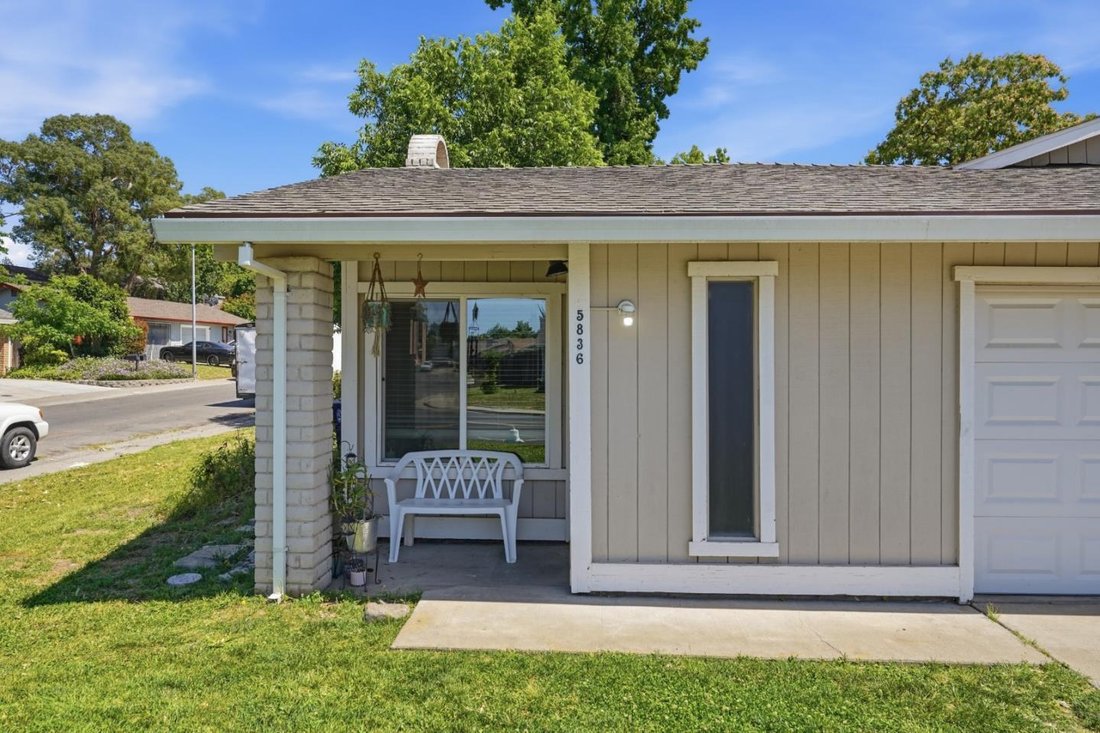Citrus Heights, California, United States 2 - 18904581