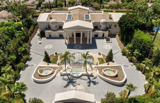 Villa in Sierra Blanca, Marbella, Spain 1 - 18904559
