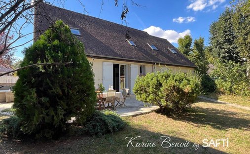 House in Seine-Port, Ile-de-France, France 1