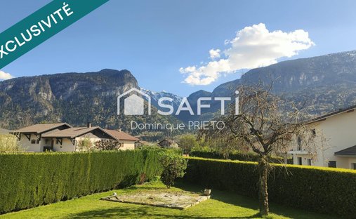 House in Sud, Scionzier, France 1