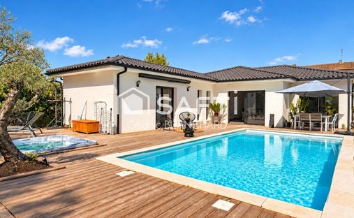 House in Chemin de la Vie, Ambares-et-Lagrave, France 1