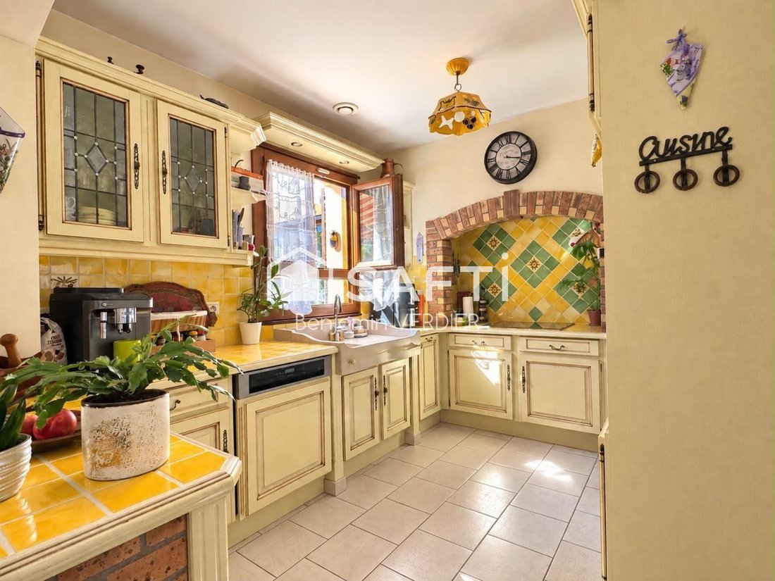 House in Guerard, Ile-de-France, France 5 - 18905226