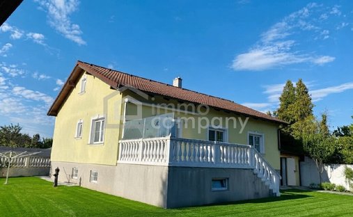 Haus in Ebreichsdorf, Niederösterreich, Österreich 1