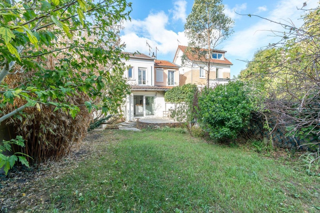 House in Fontenay-sous-Bois, Ile-de-France, France 2 - 18905222