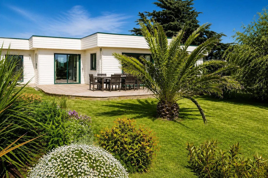 Haus in Plounevez-Lochrist, Bretagne, Frankreich 2 - 18713632