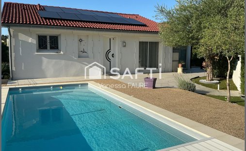 House in Sud, Artigues-pres-Bordeaux, France 1