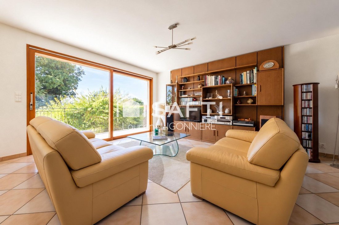 House in Santeny, Ile-de-France, France 2 - 18905179