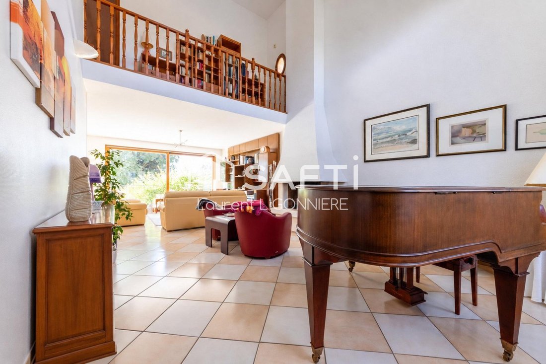House in Santeny, Ile-de-France, France 4 - 18905179